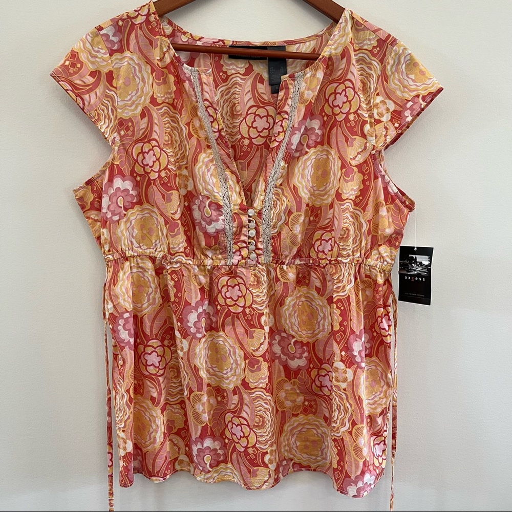 Axcess Tie Back Floral Top Size XL